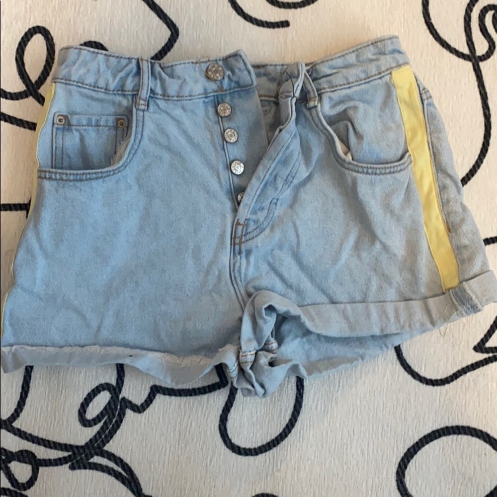 Zara yellow stripe short